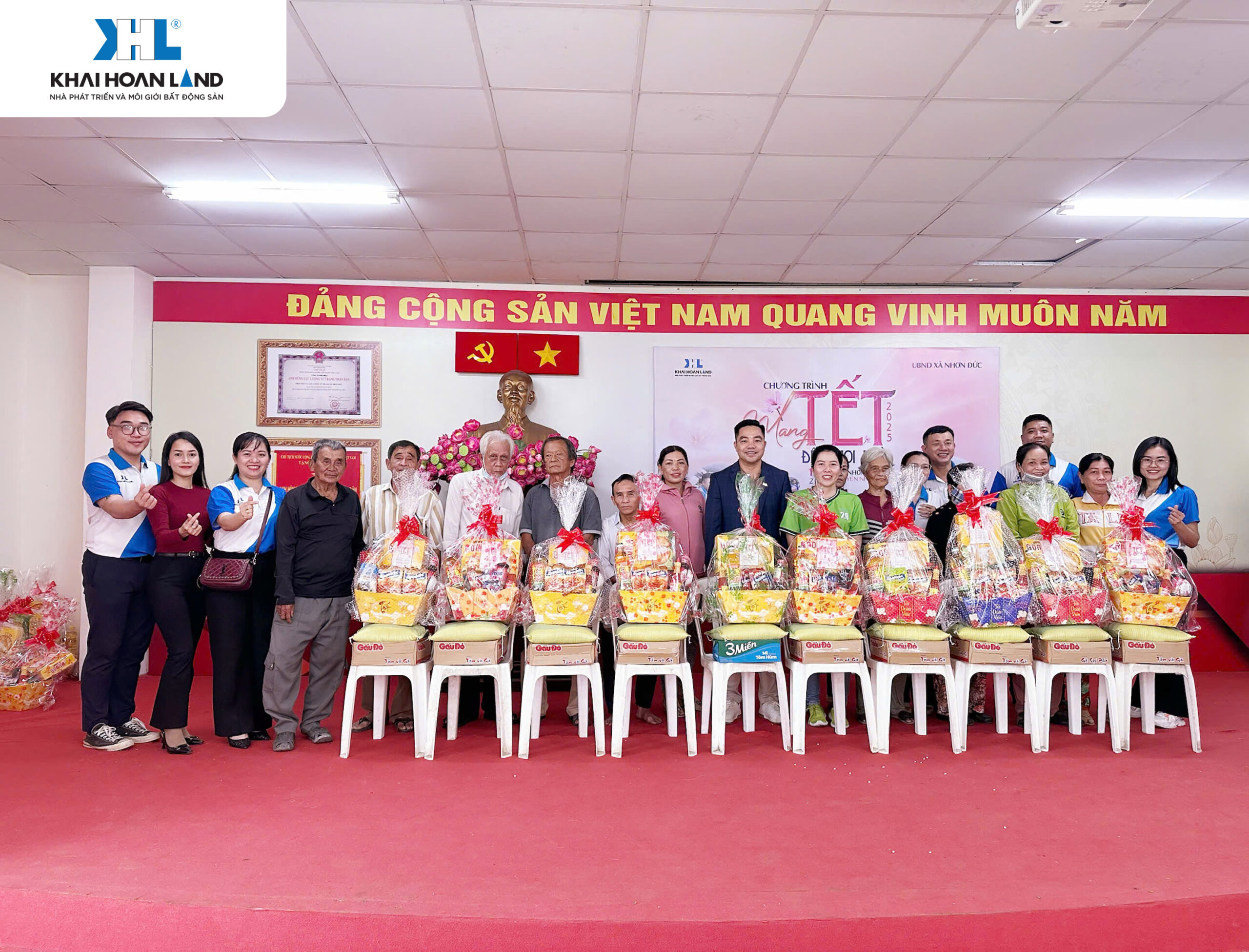 HÒA CÙNG NIỀM VUI “MANG TẾT ĐẾN MỌI NHÀ” CỦA KHẢI HOÀN LAND